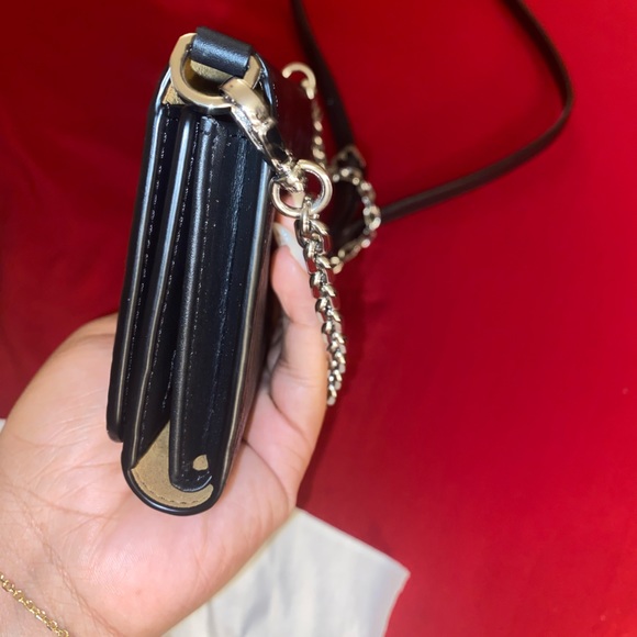 Mcm wallet chain bag comes with original box and dust bag - Picture 5 of 13